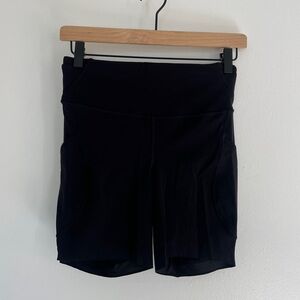 Fast and Free high rise short 6”